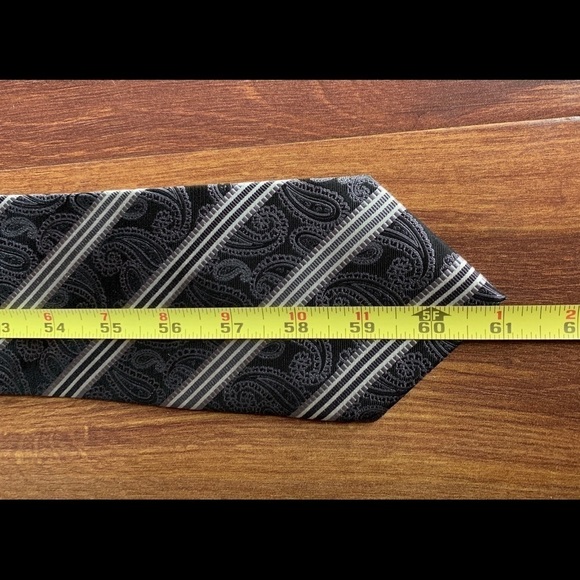 🌿SALE🌿PRONTO UOMO 100% Silk Black Paisley White Stripes Necktie - Picture 8 of 8